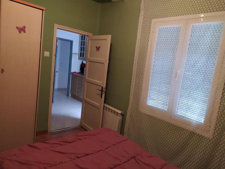 Amplio Piso En Centro Con Balcon Lejlighed Cuenca  Eksteriør billede